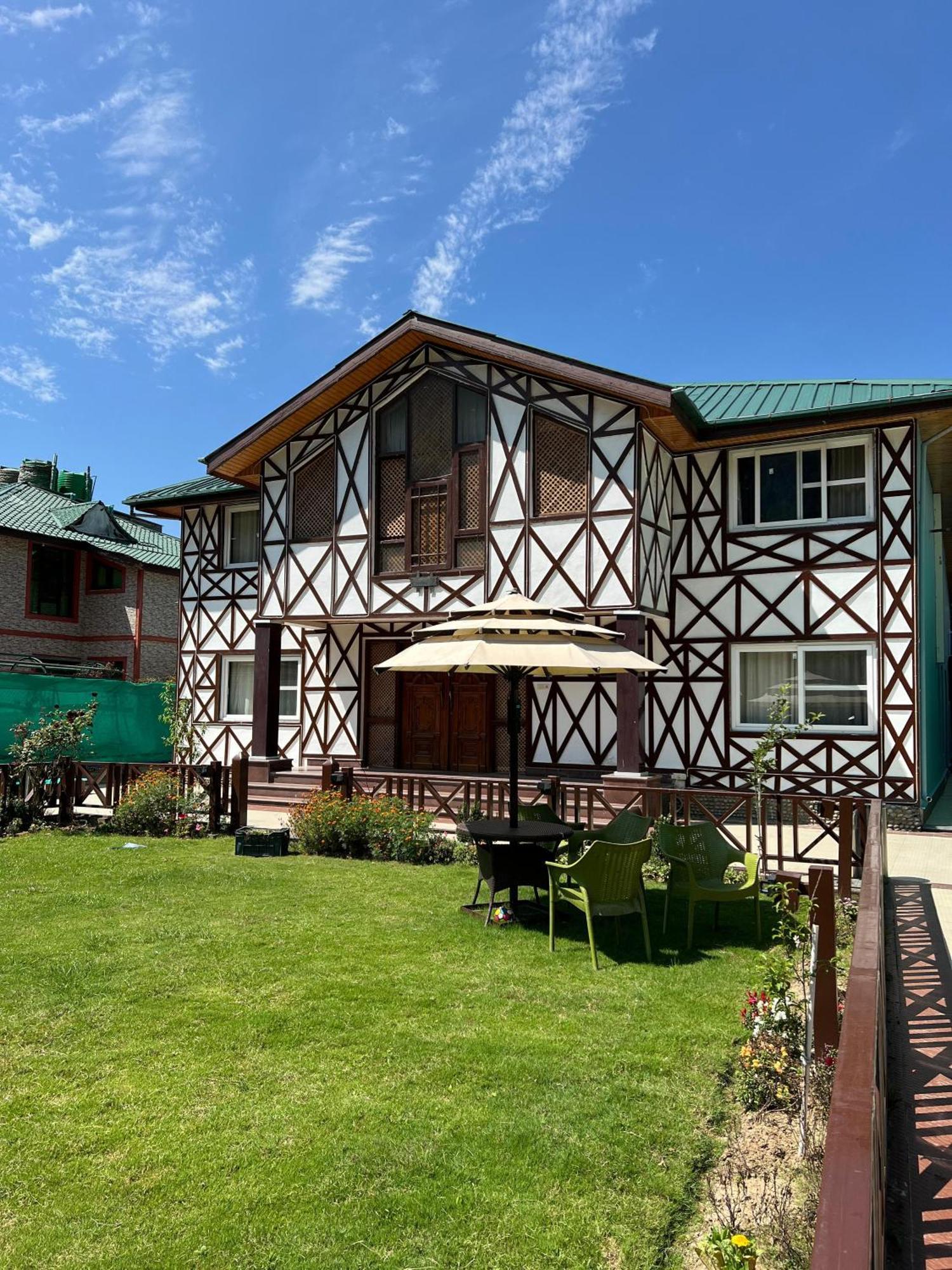 Wildflower Villa Pahalgām Buitenkant foto